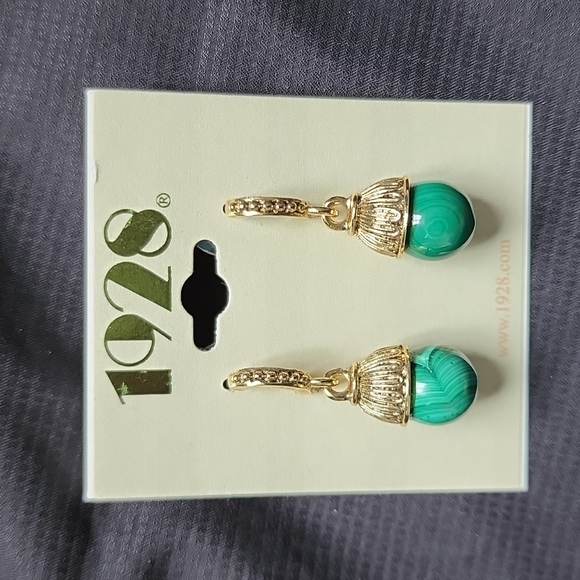 earings - Picture 1 of 2